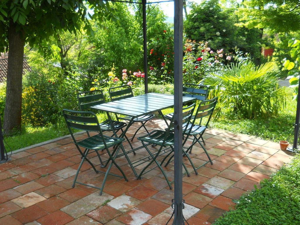 Tenuta Calabiana Diano dʼAlba Rom bilde
