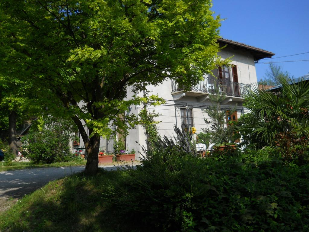 Tenuta Calabiana Diano dʼAlba Eksteriør bilde